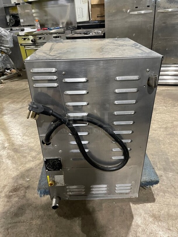 LoLo Commercial Countertop Electric Powered Steamer! All Stainless Steel! Electric Powered! MODEL:ST-6E SN: J141719-1-1! - Image 4 of 9