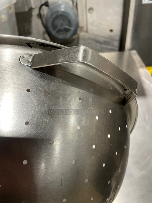 Commercial Stainless Steel Food Strainer!  - Image 4 of 4