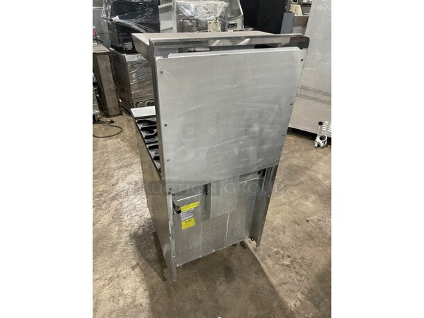 American Range Natural Gas Powered 4 Burner Range! With Oven Underneath! All Stainless Steel! With Raised Backsplash & Salamander Shelf! On Casters! - Image 3 of 9
