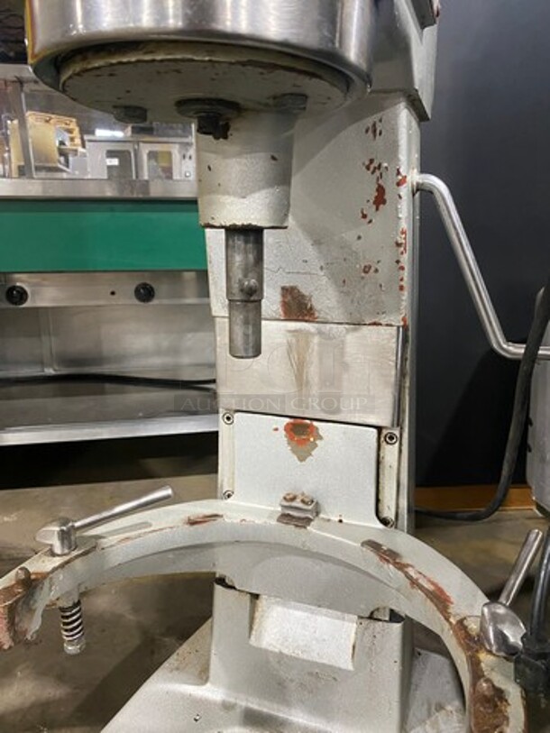 Anvil Commercial Planetary Mixer! Model: MIX7030 SN: 21254 110V 60HZ 1 Phase - Image 6 of 10