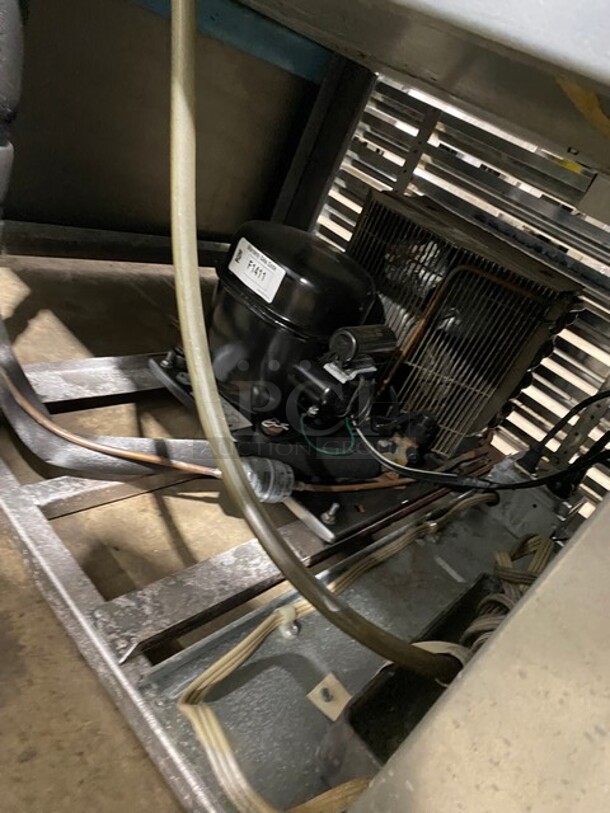 Universal Coolers Commercial Refrigerated Reach In Cooler Merchandiser! With Poly Coated Racks! Stainless Steel Body! MISSING DOORS! - Image 8 of 8