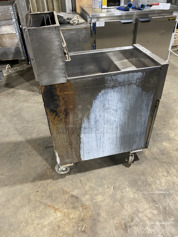Dean SR152GN Stainless Steel Commercial Floor Style Natural Gas Powered Deep Fat Fryer! SN:1108MB0024 2.53V!
 - Image 4 of 8