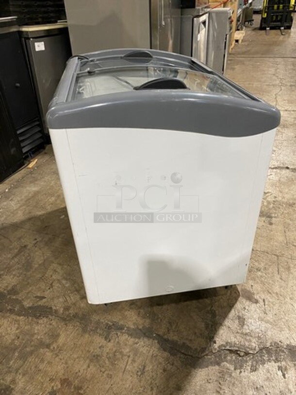 NEW! Scratch-N-Dent! Ojeda Commercial Refrigerated Reach Down Ice Cream Dipping Cabinet/ Chest Freezer! Model: NBH34 SN: 001552930515A 120V 60HZ 1 Phase - Image 3 of 10