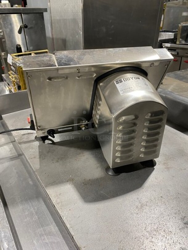 2018 Doyon Commercial Countertop Dough Sheeter! All Stainless Steel! Model: DL12SP SN: 166473 120V 1 Phase - Image 4 of 8