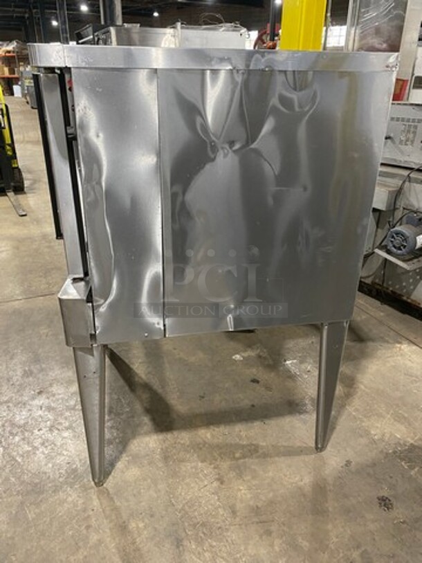  Blodgett Commercial Natural Gas Powered Convection Oven! With View Through Doors! Metal Oven Racks!  On Legs! - Image 3 of 7