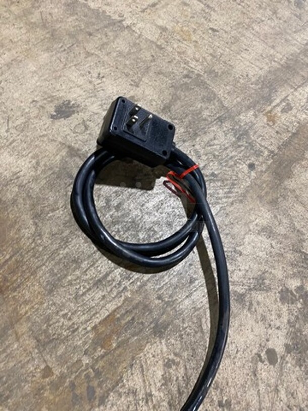 NEW! OUT OF THE BOX! SCRATCH-N-DENT! DeLonghi Portable Air Conditioner Unit! 400 Square Feet Room Capacity! Model: PACAN130HPE 115V - Image 8 of 9