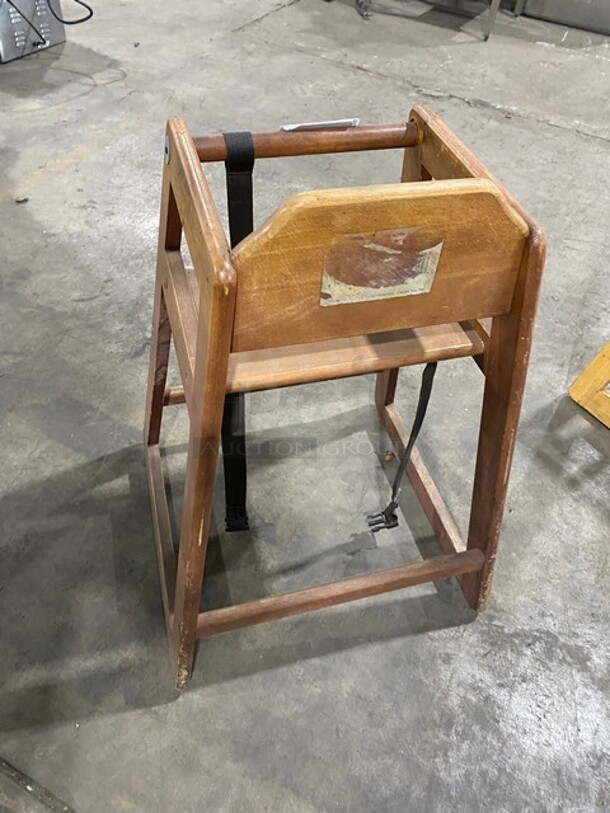 Wooden Highchair! With Child Safety Straps! - Image 4 of 7
