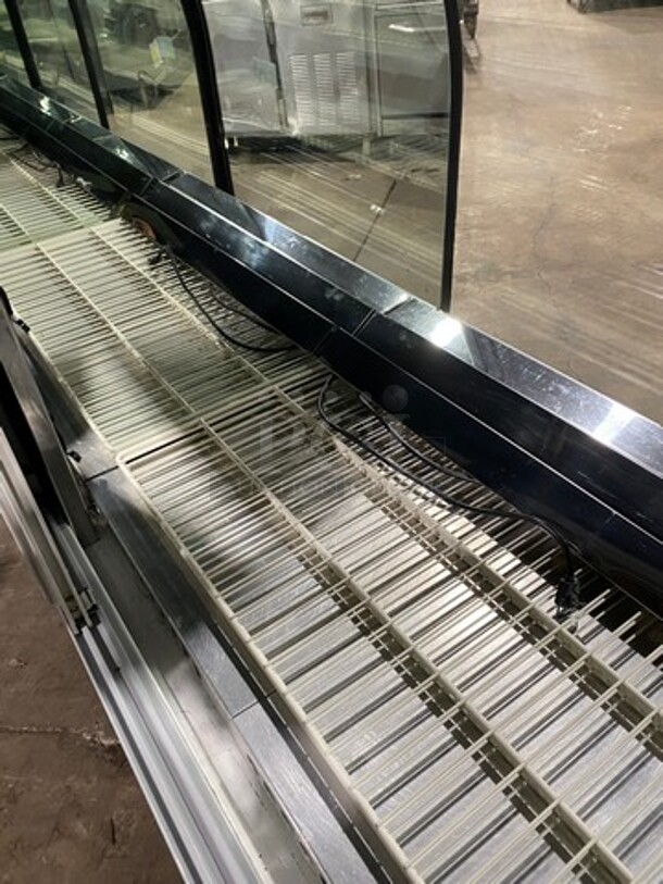 Marc Commercial Combination Dry/Refrigerated Bakery Display Case Merchandiser! With Curved Front Glass! With Sliding Rear Access Doors! Model: SPL77 120V - Image 5 of 9