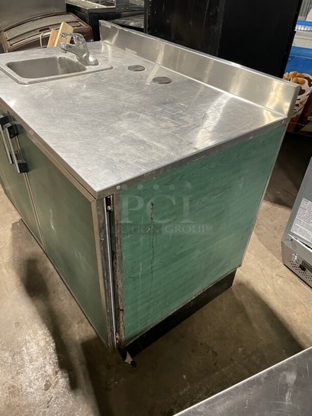 Duke Stainless Steel Commercial Counter w/ Bay and 2 Wood Pattern Doors! MODEL SUBPS-48-R M - Image 4 of 9