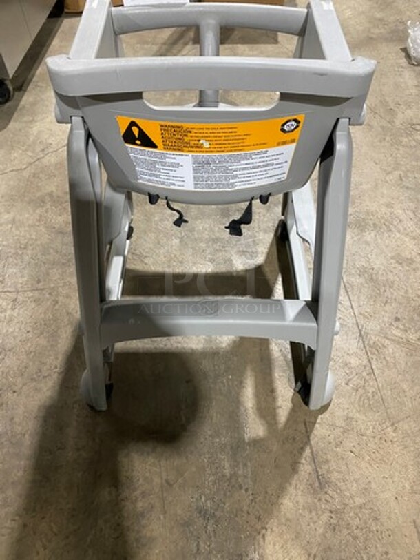 Grey Poly Highchair! With Child Safety Straps! - Image 5 of 7