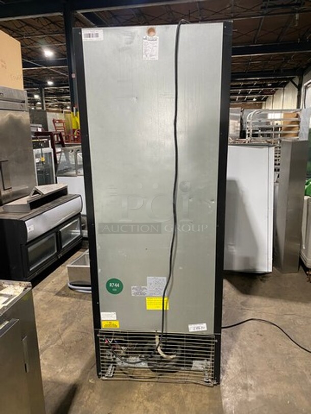 Imbera Commercial Single Door Reach In Cooler Merchandiser! With View Through Door! Poly Coated Racks And Drink Racks! POWERS ON, BUT DOES NOT GET DOWN TO TEMP! Model: G319 SN: 111150711390 115V 60HZ 1 Phase - Image 4 of 8