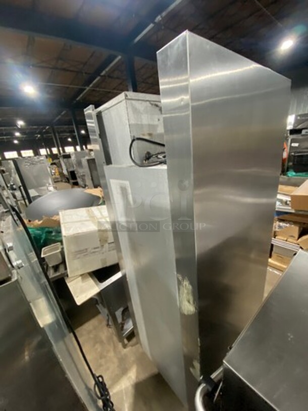 Traulsen Commercial Single Door Reach In Refrigerator! Solid Stainless Steel! On Legs! Model: RHT132WUTFHS SN: T92797D05 115V 60HZ 1 Phase - Image 4 of 9