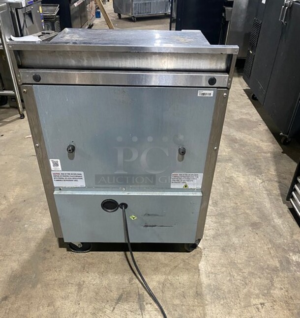 TRUE Single Door Undercounter Cooler! On Casters! TWT-27F SN:9782774 115V 1PH  - Image 3 of 10