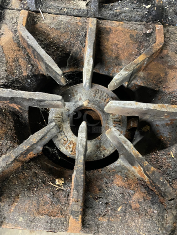 Imperial Commercial Natural Gas Powered 4 Burner Stove! With Raised Back Splash And Salamander Shelf! With Oven Underneath! All Stainless Steel! On Casters! - Image 7 of 11