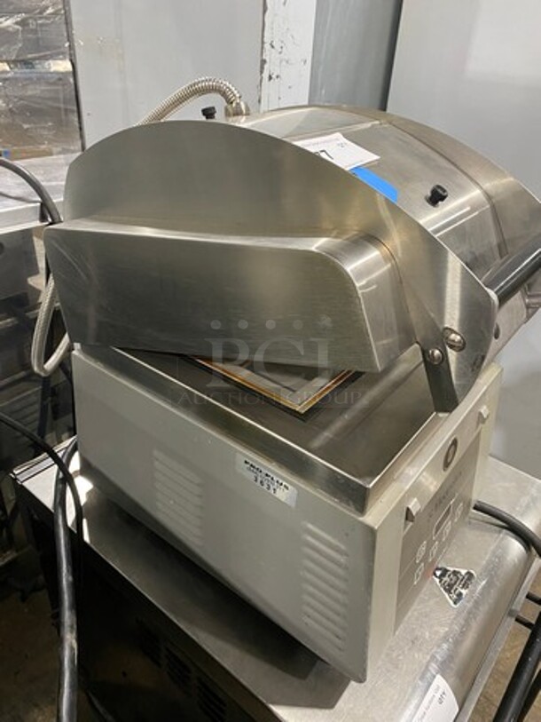 WOW! Late Model ELECTROLUX Infa Red Panini Press Machine! HSG Series! Model HSPPAN Serial 04904016 208V/60Hz/1 Phase!  - Image 2 of 7
