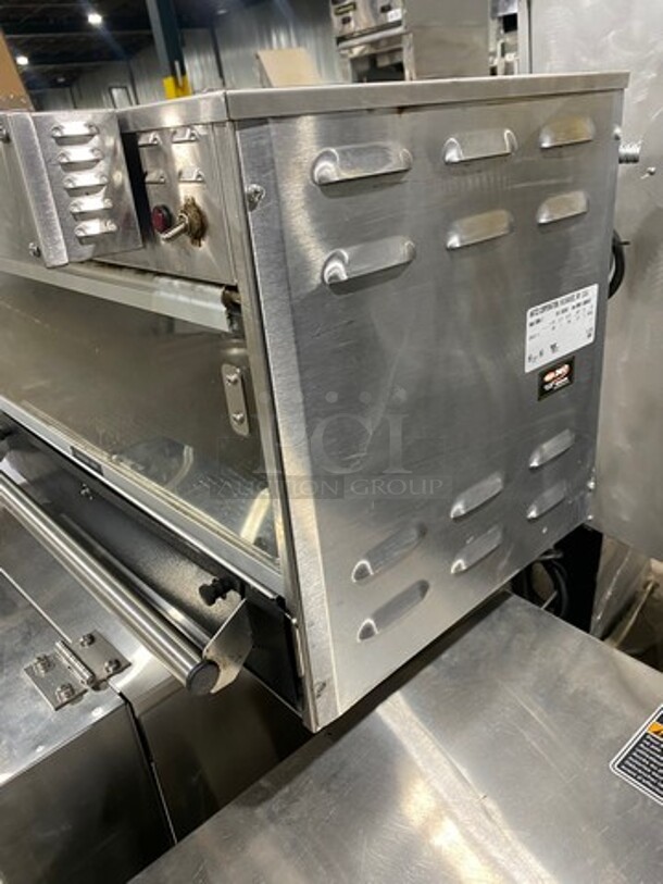 Hatco Commercial Countertop Food Warmer! All Stainless Steel! Model: GRMW3 SN: 5805250842 120V 60HZ 1 Phase - Image 4 of 8