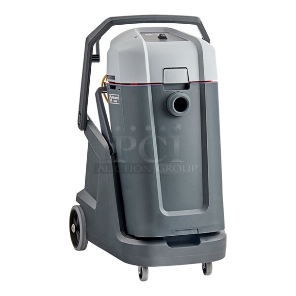 BRAND NEW SCRATCH AND DENT! Advance VL500 75 ERGO 56384676 19 Gallon Complete Wet / Dry Vacuum with Tool Kit and Squeegee Kit. 120 Volts, 1 Phase. Tested and Working!