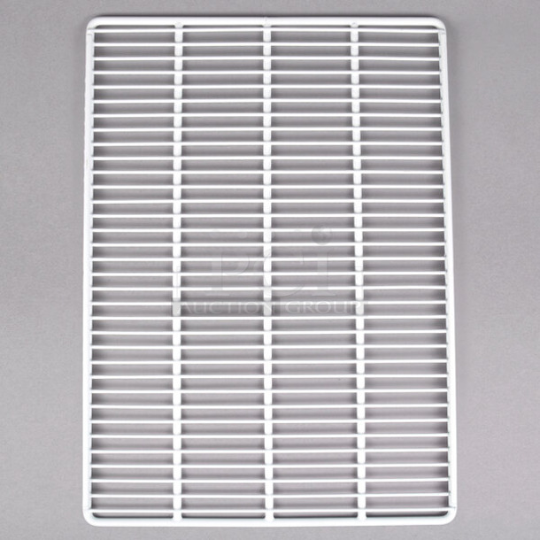 BRAND NEW SCRATCH AND DENT! Avantco 178SHELFGD15 Coated Wire Shelf - 22 1/4" x 16" - Image 1 of 6