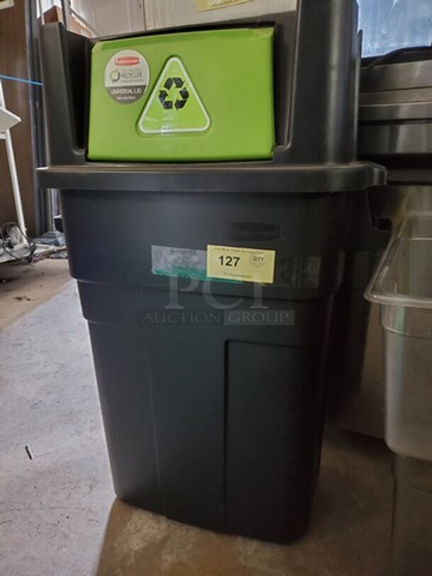 RUBBERMAID Trash Can  - Image 1 of 3