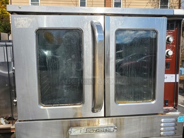 SOUTHBEND Full Size Single Deck Convection Oven (No Racks) 38X30X29 - Image 1 of 8
