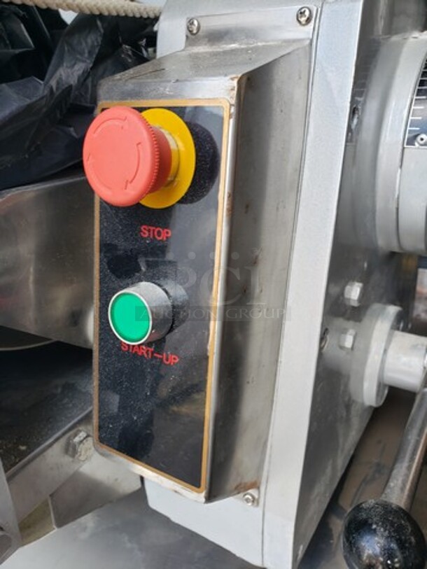 Table Top Dough Sheeter! - Image 3 of 4