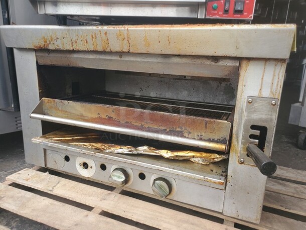 CPG 36" Natural Gas Salamander Broiler 36,000 BTU (Missing a knob) 36WX21DX22H - Image 2 of 5