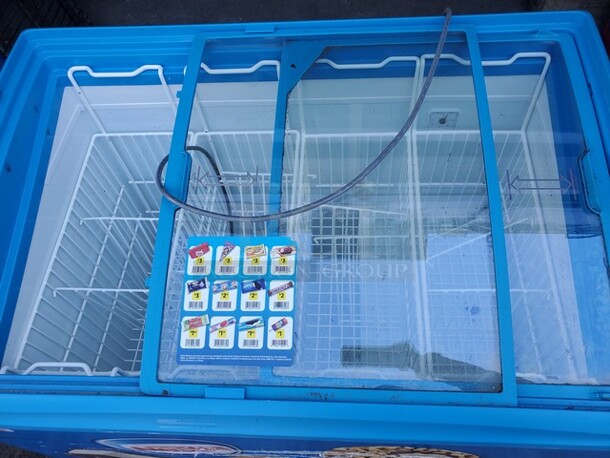 AHT RIO S 100 F Sliding Glass Top 2 Door Ice Cream Merchandiser|38"X26"X35"|Tested & Working! - Image 9 of 9