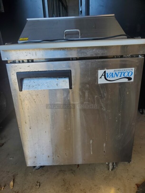 Avantco APT-27-HC 27" 1 Door Refrigerated Sandwich Prep Table, Working! - Image 2 of 6