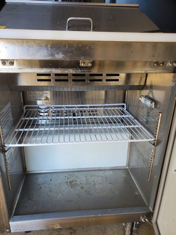 Avantco APT-27-HC 27" 1 Door Refrigerated Sandwich Prep Table, Working! - Image 3 of 6