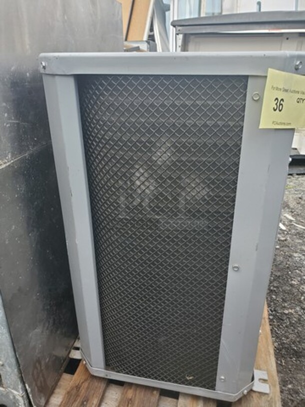 Carrier Performance 25HHA418A300 Residential Air Conditioner Condensing Unit - Image 5 of 6