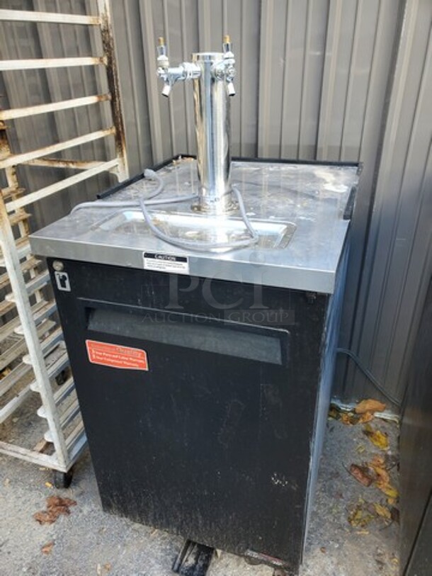 Turbo Air TBD-1SB Beer Dispenser
110 - 120 V
1 PH - Image 1 of 6