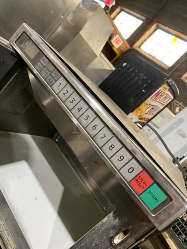 2018 Panasonic Commercial Countertop Microwave Oven! All Stainless Steel! With View Through Door! Model: NE17521 SN: 6AD8250040 208/230V 60HZ 1 Phase - Image 6 of 8