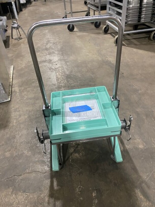 Silver King Commercial Countertop Manual Lettuce Head Chopper/ Cutter! Model: SKK2 SN: 1327615 - Image 3 of 7