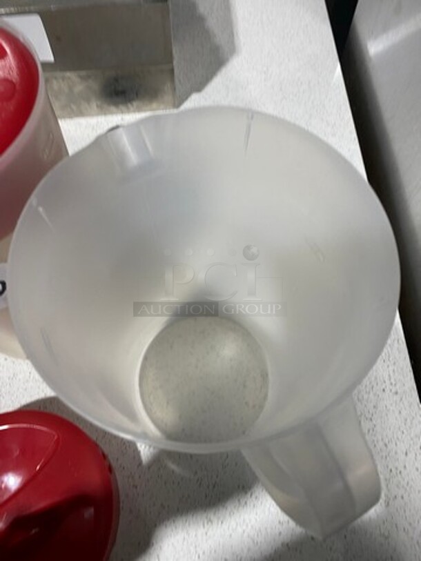 Clear Poly 1 Gallon Pitcher! With Lid 2x Your Bid! - Image 4 of 6