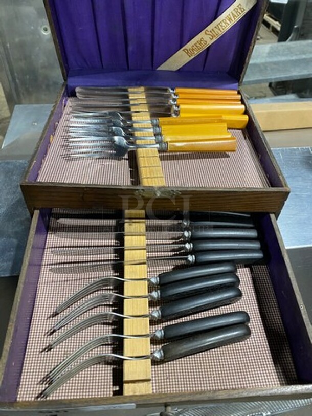 Rogers Silverware Wooden Box Utensil Holder! With Forks And Knives! - Image 4 of 11