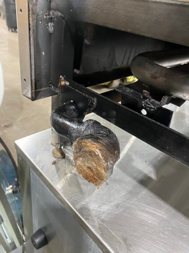 Jade Range Commercial Countertop Natural Gas Powered Flat Top Griddle! With Back And Side Splashes! All Stainless Steel! On Small Legs! - Image 8 of 8