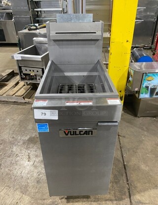 Vulcan All Stainless Steel Commercial Natural Gas Powered Deep Fat Fryer!  MODEL 1VEG35M1 SN: DV1133289
