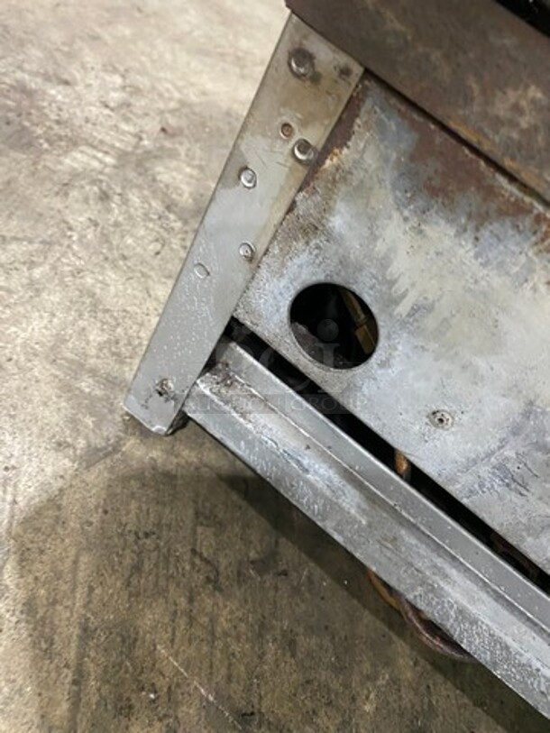 Commercial Countertop Natural Gas Powered Flat Top Griddle! With Back And Side Splashes! All Stainless Steel! - Image 7 of 7