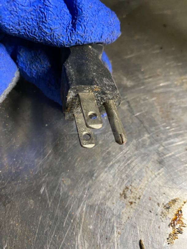 GREAT! Bunn Commercial Countertop Tea Brewing Machine! With Filter Basket! With Tea Dispenser/ Holder! All Stainless Steel! On Legs! Model: TB3LP TU00229135 120V 60HZ 1 Phase - Image 7 of 7