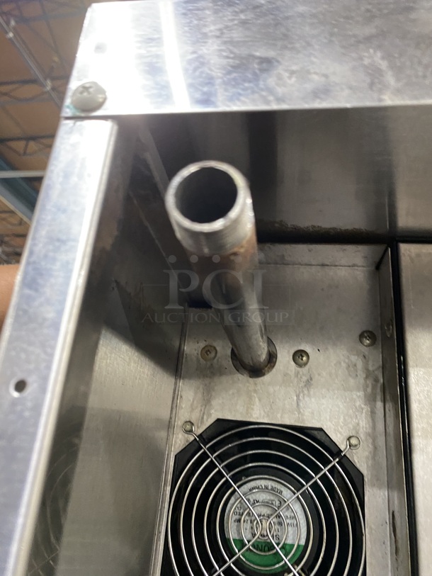 Nice! SUNFIRE Commercial Natural Gas Powered Stainless Steel Powered Convection Oven On Legs! W/ Metal Racks! Model SCOGS10!  - Image 8 of 9
