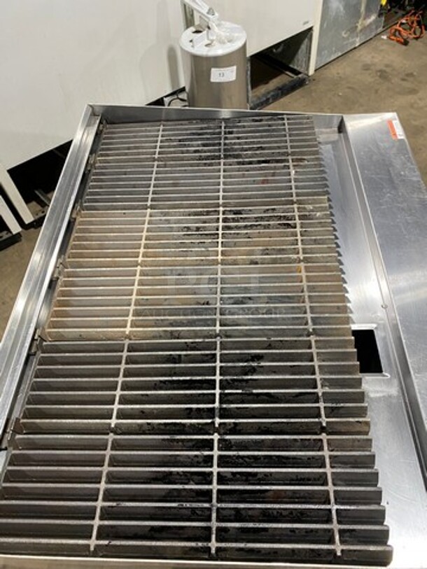LATE MODEL! 2021 Spectrum Commercial Countertop Natural Gas Powered Char Broiler Grill! With Back And Side Splashes! On Small Legs! On Equipment Stand! With Storage Space Underneath! All Stainless Steel! On Legs! Model: NGCB36R SN: NGCB365040001116 - Image 5 of 10
