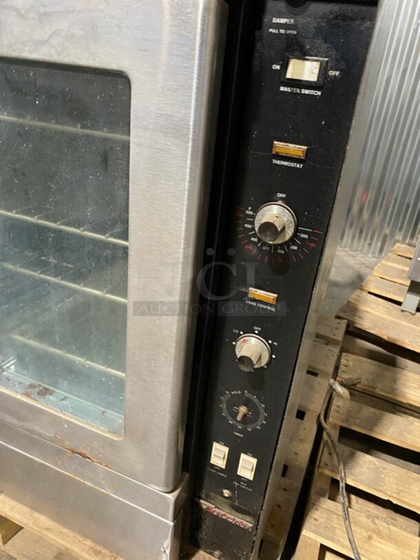 Vulcan Stainless Steel Commercial Full Size Convection Oven w/ 2 View Through Doors and Thermostatic Controls - Image 6 of 7