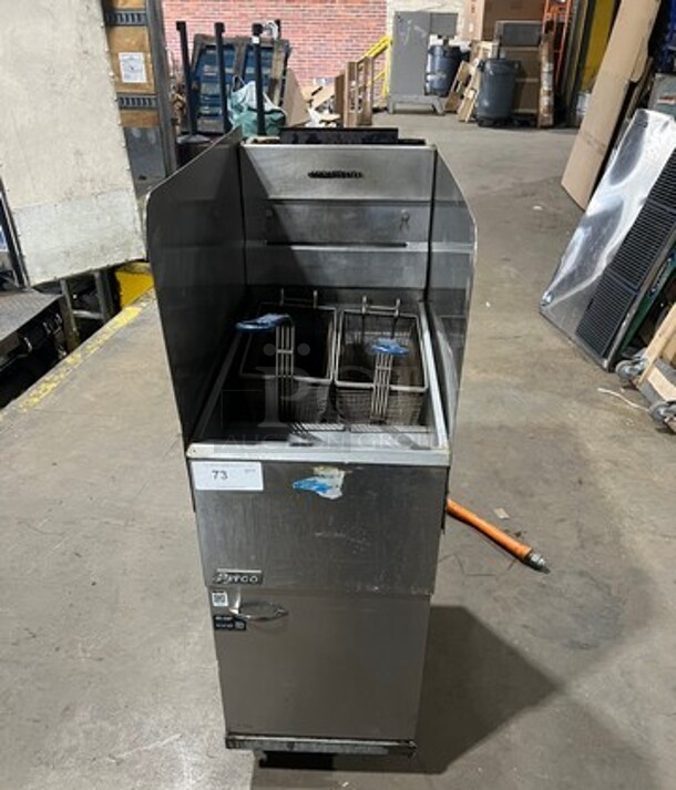 Pitco Frialator Stainless Steel Commercial Floor Style Natural Gas Powered Deep Fat Fryer w/ 2 Metal Fry Baskets! With Side & Back Splash! MODEL 40C SN: G14FD035609