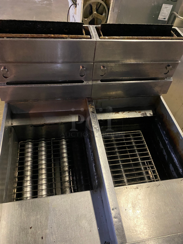 Pitco Frialator Commercial Natural Gas Powered 2 Bay Deep Fat Fryer! All Stainless Steel! On Casters! Model: SSH55 SN: G14BD009401 - Image 5 of 11