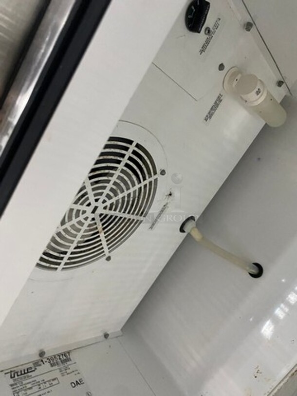 True Commercial Single Door Reach In Freezer! With Poly Coated Racks! All Stainless Steel! On Casters! Model: T19F SN:14699381 115V 60HZ 1 Phase - Image 6 of 9