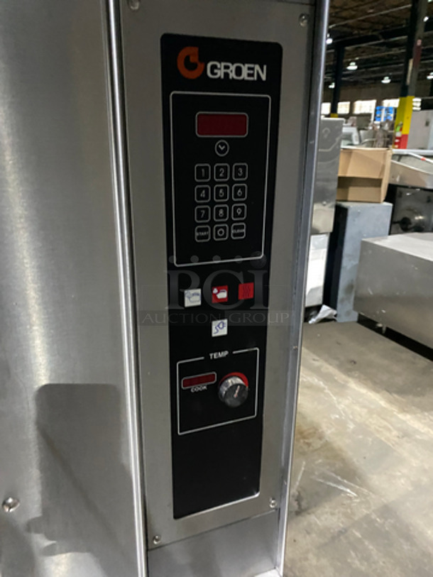 SWEET! Groen Natual Gas Powered Combi Convection Oven! With Metal Oven Racks! With Steam Line! Steam/Cook/Hold! All Stainless Steel! On Legs! Model: CC20G SN: GC7037MS 115V 60HZ - Image 6 of 8