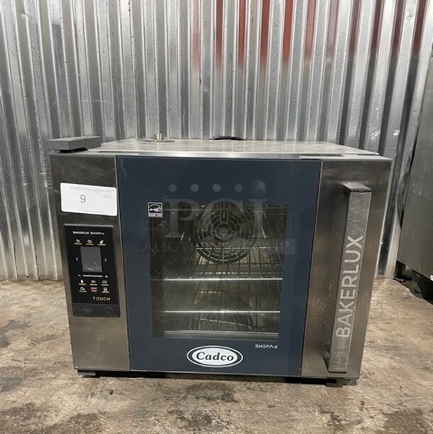 Cadco Unox Stainless Steel Commercial Countertop Electric Powered Half Size Convection Oven! MODEL XAFT-04HS-ETRV-US 208-240 Volts, 1 Phase. - Image 1 of 10