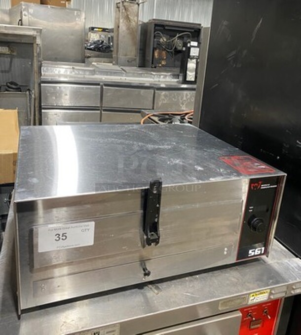 Wisco Commercial Countertop Electric Powered Pizza/ Snack Oven! Model: 561 SN: J056127 120V