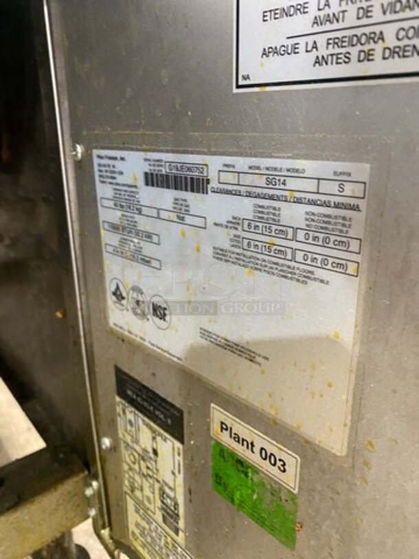 Pitco Commercial Natural Gas Powered Deep Fat Fryer! All Stainless Steel! On Casters! Model: SG14 SN: G19JE060752 - Image 7 of 8