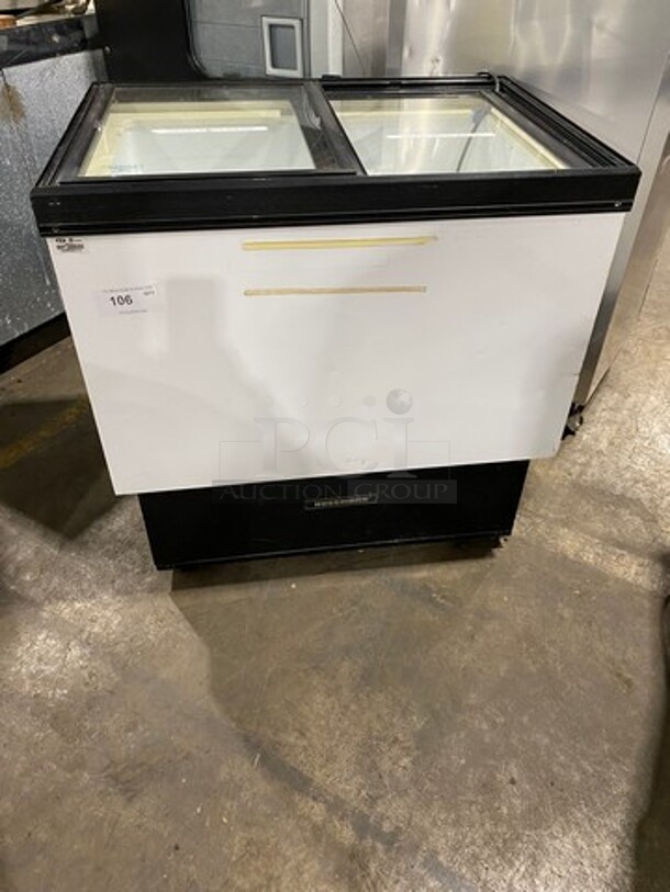 Hussmann Reach Down Chest Freezer Display! Model: SN090W SN: MY04C014012 - Image 1 of 7